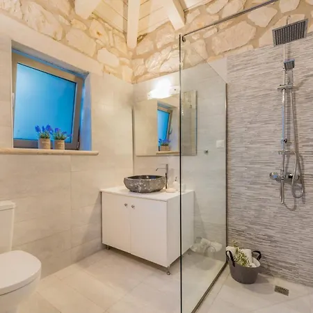 Ionio Elia * Vasilikí